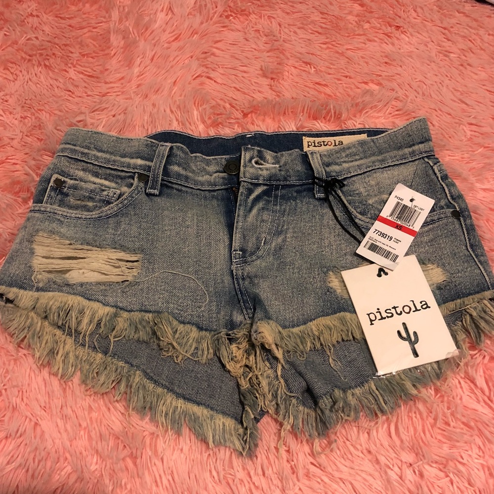 Pistola shorts brand new